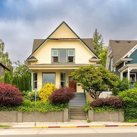 Charming Capitol Hill Craftsman Villa